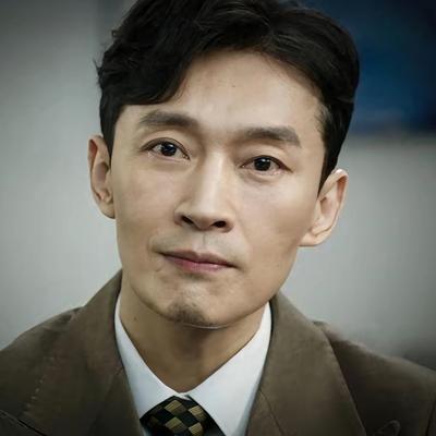 爱莲：追剧巜八千里路云和月》 看了昨晚的