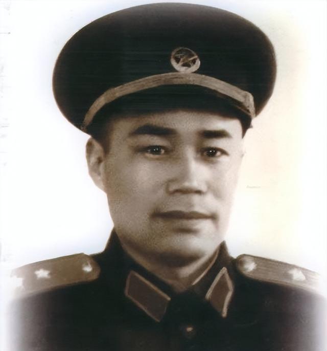 王牌部队首任军长不是上将，就是中将，为何这支王牌军军长是少将
