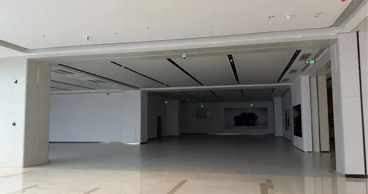 消失的汽车商超店