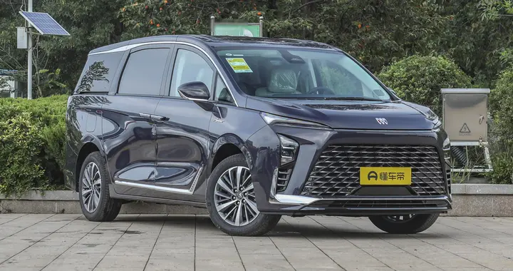 三排放倒能当床，满亏电还不怂？这辆别克GL8，终于把MPV的坑填平