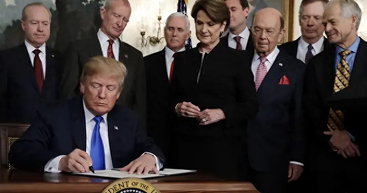 301调查落地，特朗普同时对16国出手，中欧日印全在其中