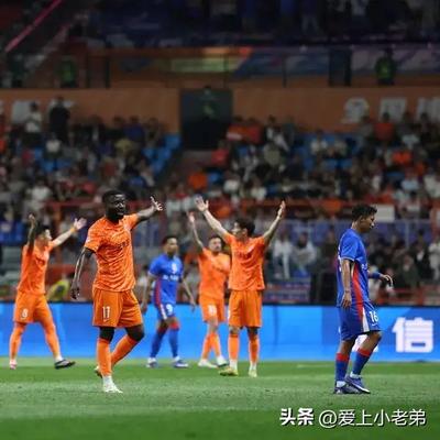 爱上小老弟：中超球队靠外援，仅剩拉唐的申