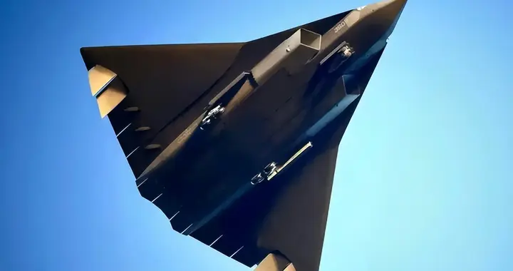 美空军不得不躺平后，该轮到美海军担心了：中国096核潜艇会很强