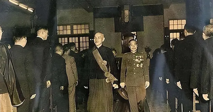 看完蒋介石偷走的巨额财产，才知道中国共产党和大陆人民的伟大！