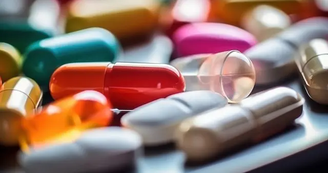 药房窗口十几年，见过太多因他汀吃出问题的，这几件事真不能大意