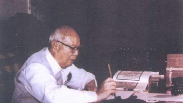 龙的传人——人物图志：叶剑英老年仍笔耕不