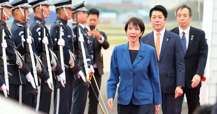 日本高调想拥核，美国诡异沉默！华尔街悄然下注：这并不是军事牌