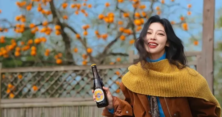 墙头累累柿子黄，人家秋获争登场(ﾉﾟ▽ﾟ)ﾉ