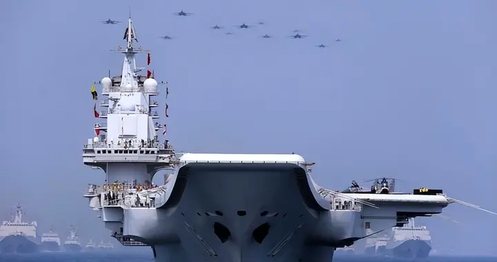 美专家：看不懂中国，他们花了2000万，就为了买个航母空壳？