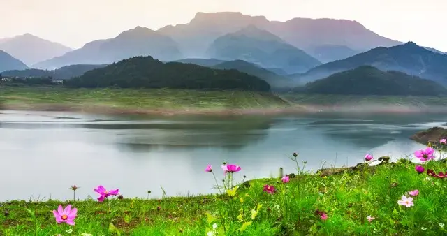 许你一生吉祥、一切安好、再无哭泣的理由及满目春光