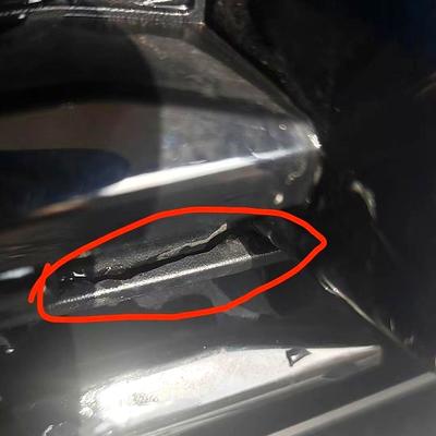 醉卧美人膝：4S店的单子拍在台面上，白纸