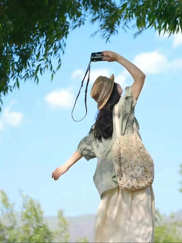 我每月给婆婆5000带娃费，谁知她竟把我的母乳拿给小姑子的孩子喝