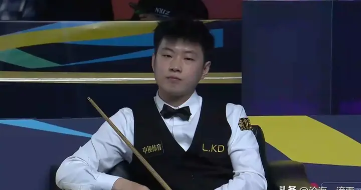 赵心童半决赛战小特“虎头蛇尾”，同为前16高手，他输在哪？