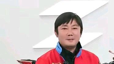 拱趴哥老李：全程看了张雪的直播感觉张雪是