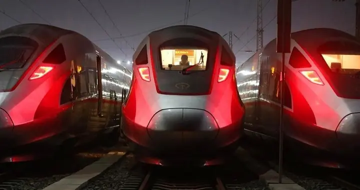 顶不住了，2026年春运夜间高铁数量将创新高