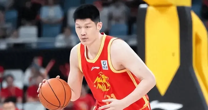 广厦为什么打不过上海队？胡金秋终于说出心里话，说的非常实在