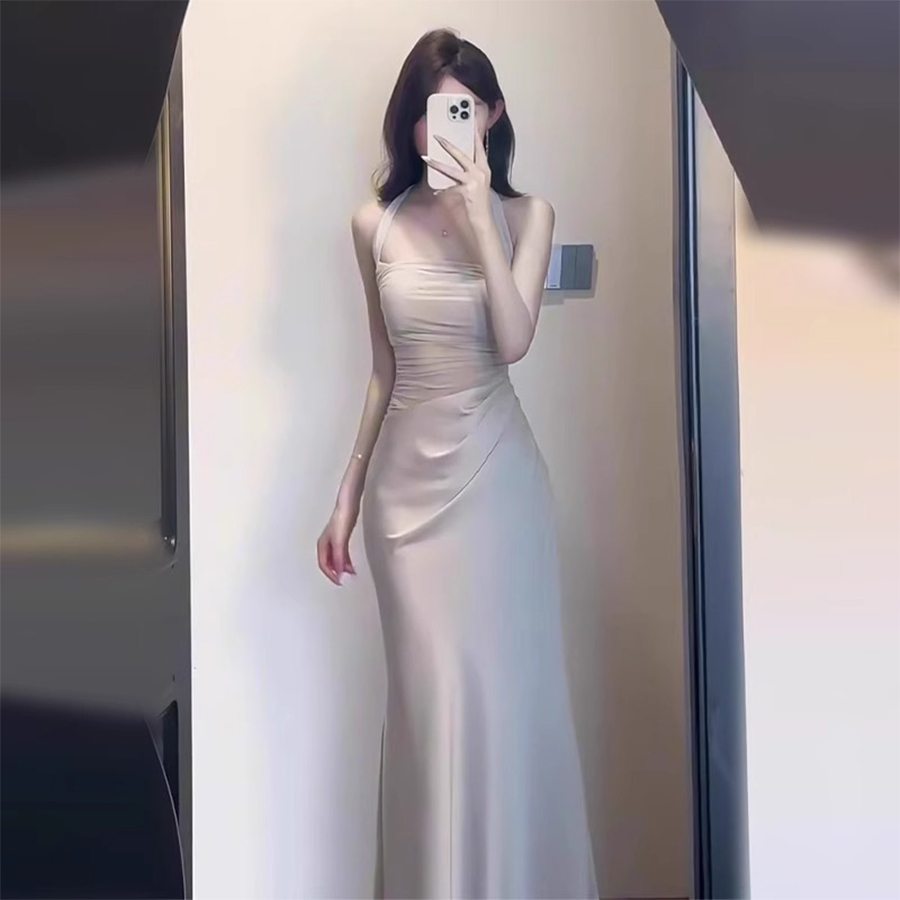 法式醋酸缎面吊带挂脖连衣裙女夏季高级感富