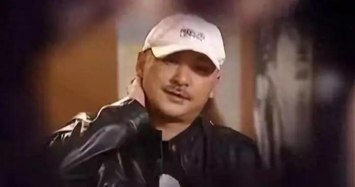 连续三天嫖娼一次嫖俩，花800元毁掉一手女神好牌，他图什么？