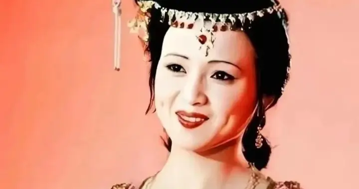 读懂江南甄家，就懂了秦可卿的死，她不是死于丑闻，而是死于宫斗