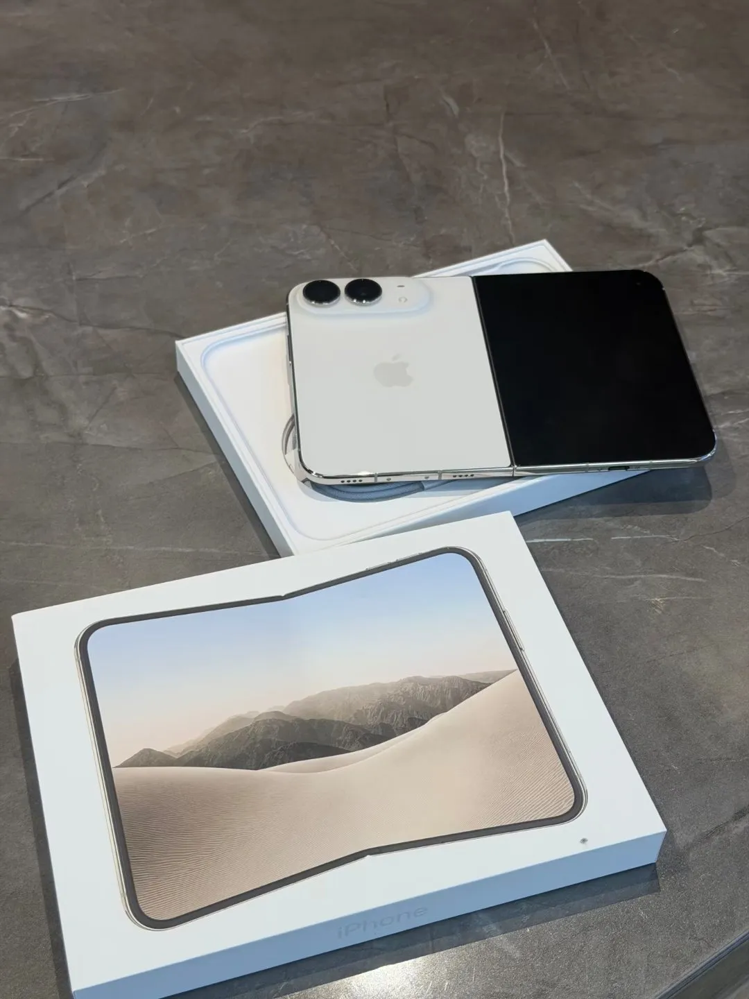 iPhoneDuo首销缺货缺货是不是意味着卖的好？昨天看已经卖了20万...
