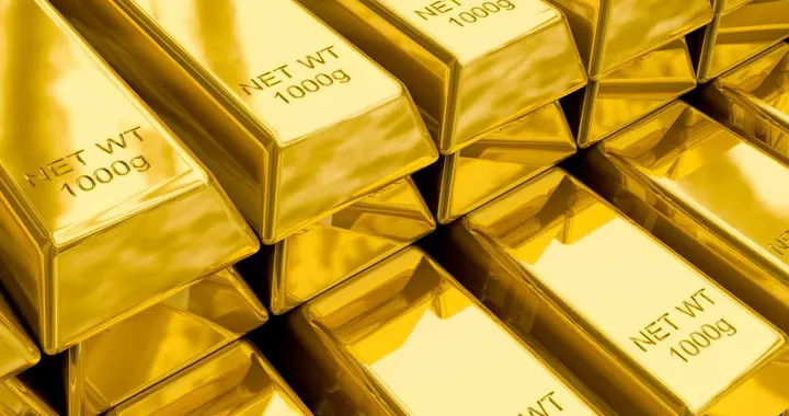 央行狂买千吨黄金涨 2.5%，美股 AI 暴涨，全球资金在赌啥？