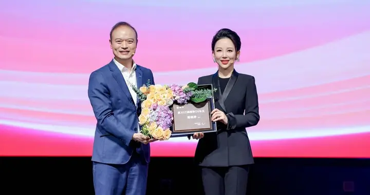 腾势D9第30万台交付，潘晓婷迎来冠军座驾