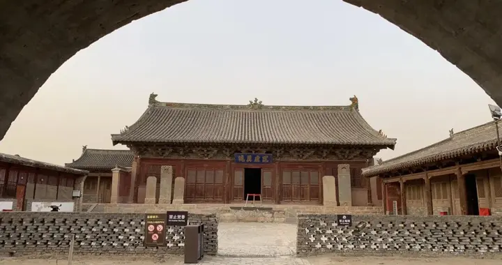 五台山脚下，藏着一座被严重低估的古寺彩塑