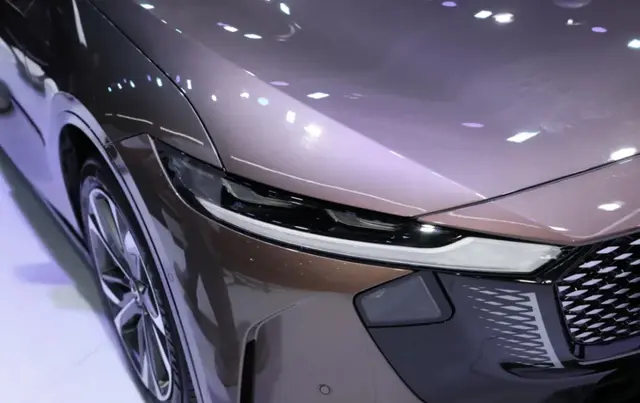 日系降价“第一枪”！5米B级降到9万，后驱218Ps油耗5L，看啥雅阁