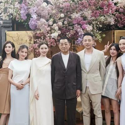 优优时尚穿搭：马筱梅汪小菲儿子百日宴现热