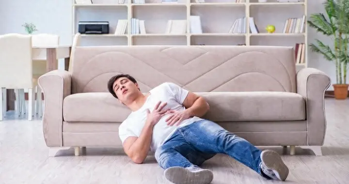 血栓来临，手脚先知？提醒：手脚若出现4种迹象，或许血栓已来临