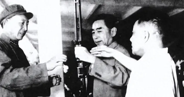 1973年，邓颖超看望罗瑞卿夫妇，询问：总理让我问问你们有没有家