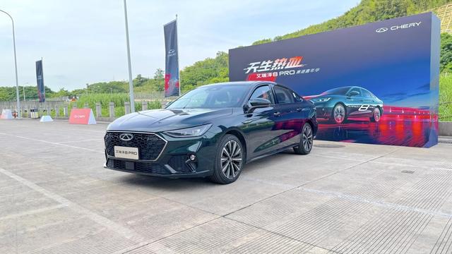 售价12.29万元起，奇瑞艾瑞泽8 PRO 2.0T车型正式上市