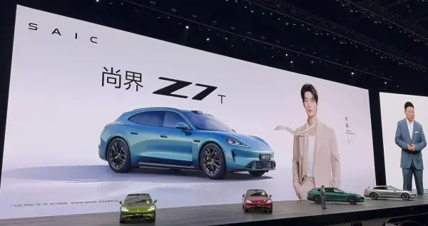 这届鸿蒙智行，开始对年轻人“下手”了