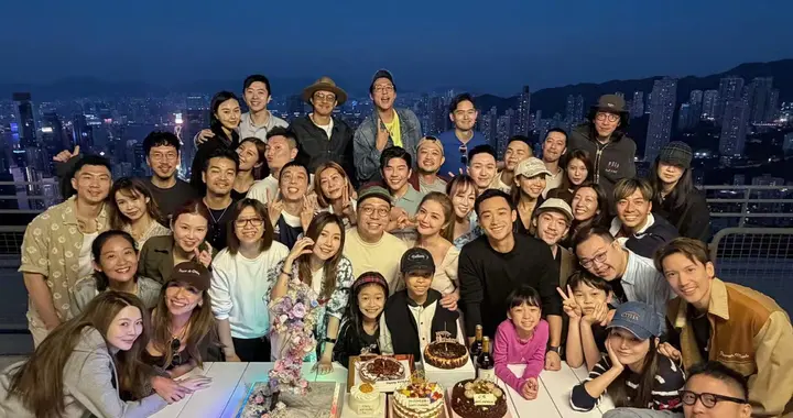 太嗨了！阿Sa42岁生日，从下午一点玩到凌晨三点，收18个蛋糕庆生