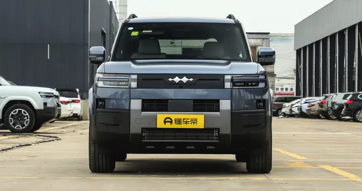 18万级方盒子SUV，“全能选手”方程豹钛7 PHEV来了