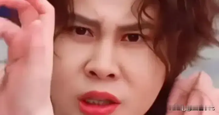 王濛怒甩李小冉：内娱假面舞会，终于有人掀桌了！