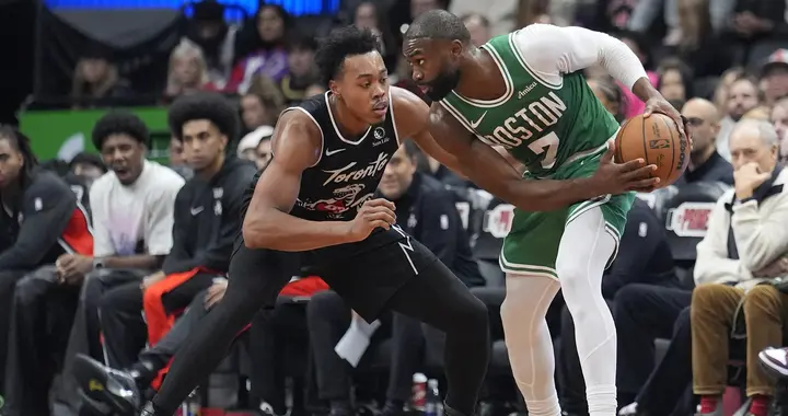 带着一群二轮秀、落选秀打到东部第三！杰伦布朗确实比塔图姆强？