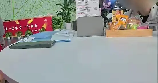 后续！安徽男子4s店蹭260顿饭被拉黑 报警十次互不和解 正脸照被扒