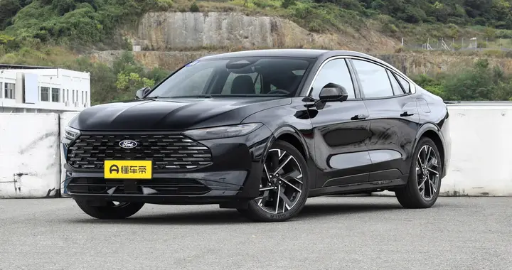 15万级B级车怎么选？新蒙迪欧2.0T凭实力“出圈”