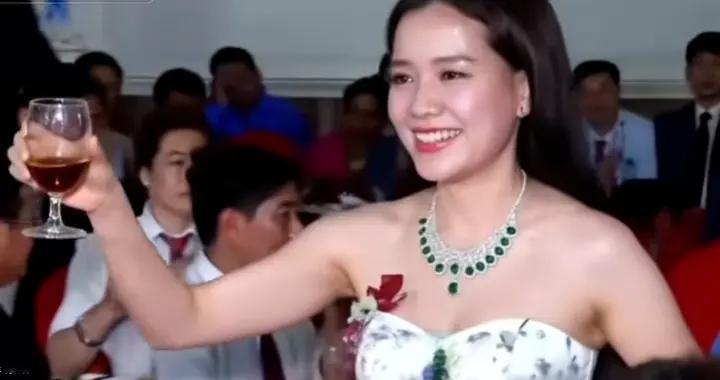 缅北魏家覆灭，55人领刑，唯独魏榕“另案处理”：她凭什么能跑掉