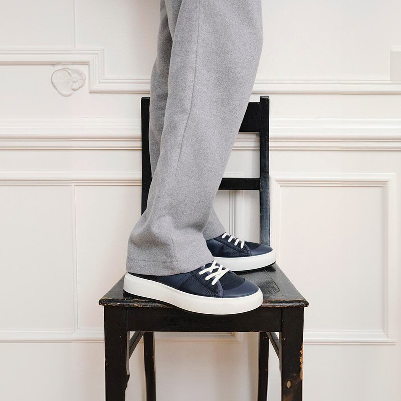 契合日常通勤穿搭的爱步厚底纯色板鞋推荐！