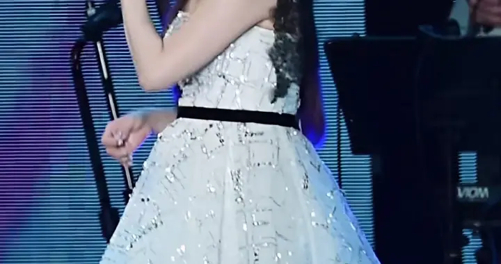 从“氧气天后”到全网群嘲：范玮琪，你怎么活成了这样？