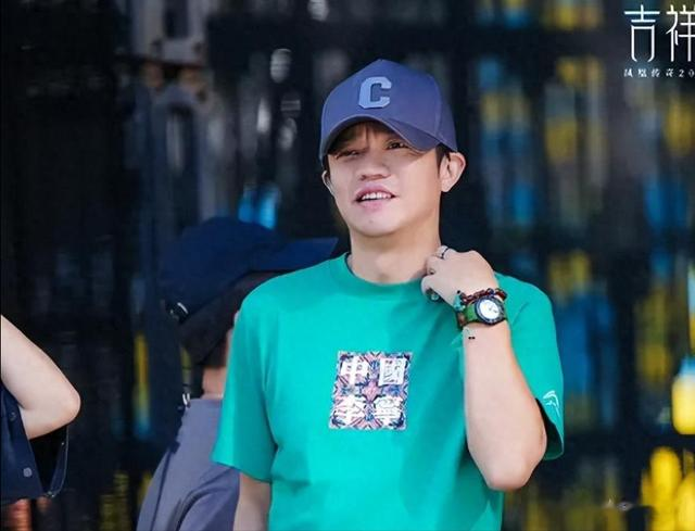 一块手表，一场崩塌：曾毅的代价，远不止“劳力士”乌龙