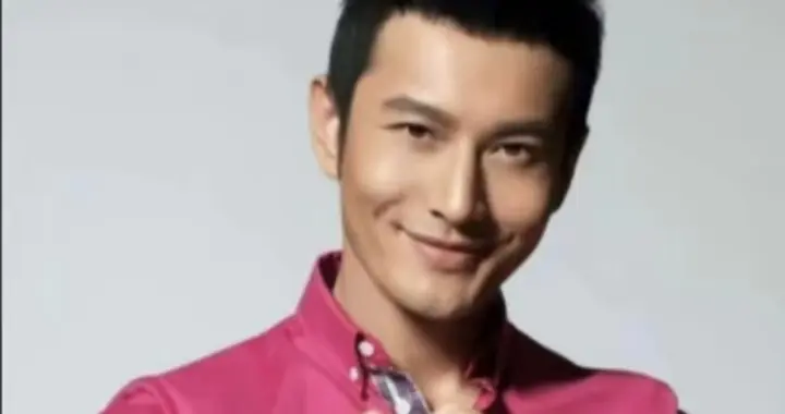 王俊凯：参加黄晓明婚礼还写观后感，听到"一鑫一意"直接瞳孔地震
