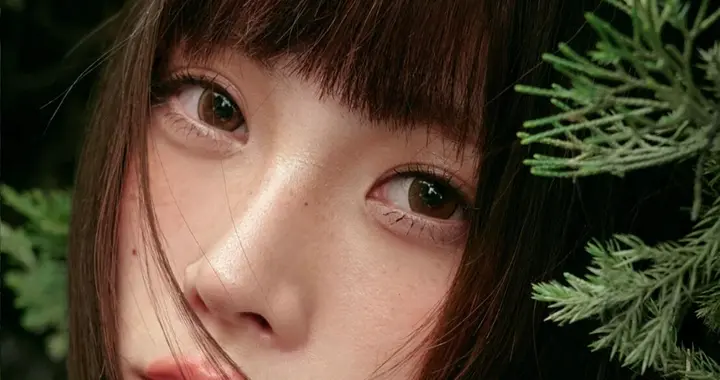 自然光下的特写人像