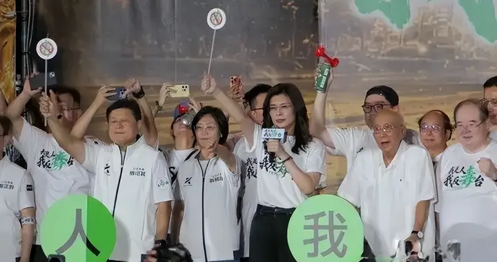 国民党号召20万人，毒油案打响战斗，民进党开始防备，郑丽文出击