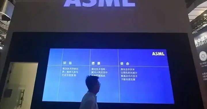 西方对华芯片围堵再升级！买回来的光刻机竟成废铁？这招太阴了