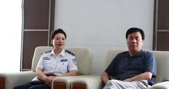 “警界女杰”陈光明：为了名利甘作情妇，事情败露前途尽毁