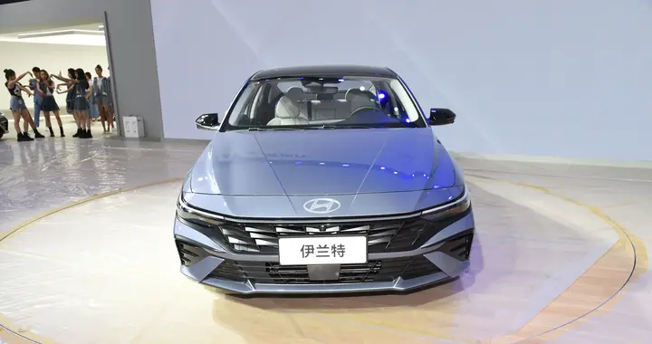 现代最后的顶梁柱，长超4米7油耗5.36L，降到6.98万起都没人要