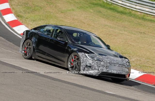 新“特斯拉Model S”曝光，细节调整+性能强化，目标直指SU7 Ultra
